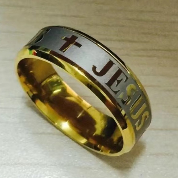 Jesus Cross Metal Alloy Ring Gold Tone Size 9 - Picture 2 of 12